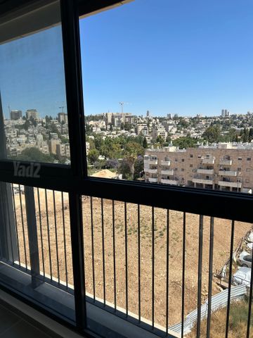 דירה למכירה בירושלים (תיווך) — 3
