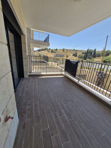 דירה להשכרה בירושלים (תיווך) — 4