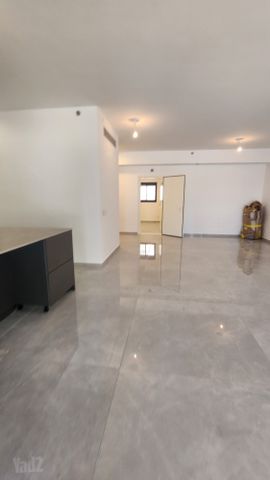 תמונה 6 של דירת 5 חדרים להשכרה בהרצליה