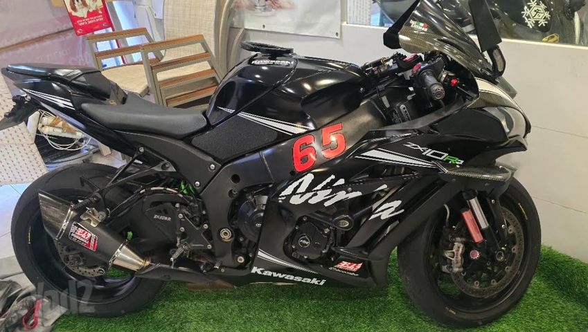 מודעת רכב קאוואסאקי נינג'ה ZX 10R