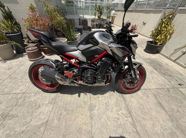 מודעת רכב קאוואסאקי Z900