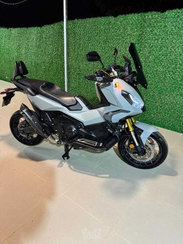 מודעת רכב הונדה X-ADV750