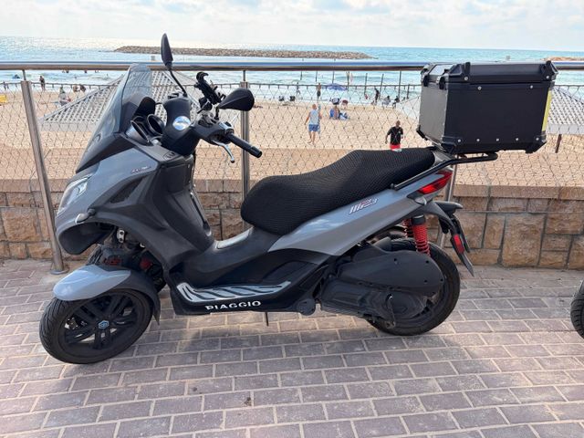 מודעת רכב פיאג'ו MP3 300 HPE