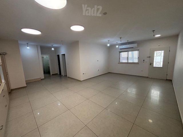 העינב 3