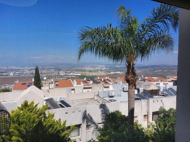 דירה, האלון 8, רמות יצחק, נשר