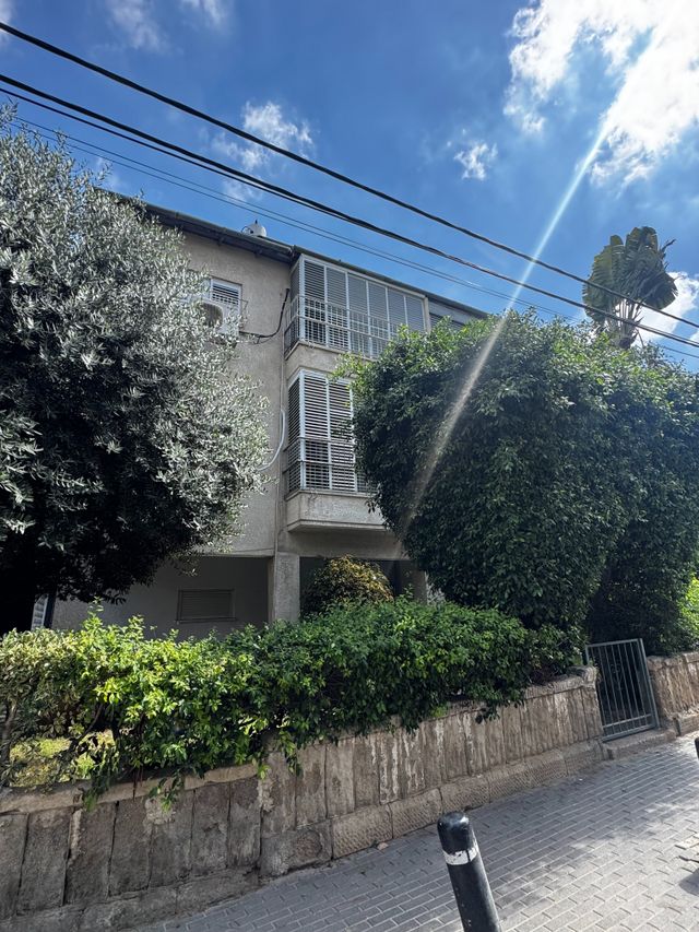דירה, כלנית, ארלוזורוב, גבעתיים