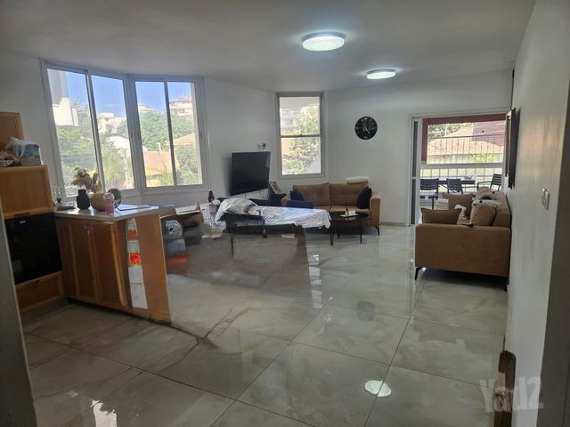 שעריים