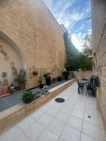 תמונה 5 של דירת 4 חדרים להשכרה בירושלים