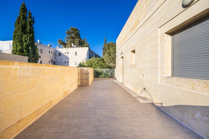 גג/ פנטהאוז להשכרה בירושלים (תיווך) — 2