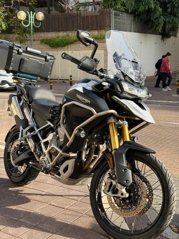 מודעת רכב טריומף Tiger 1200 rally explorer
