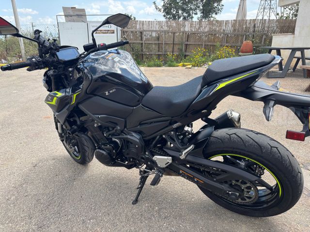 מודעת רכב קאוואסאקי Z900