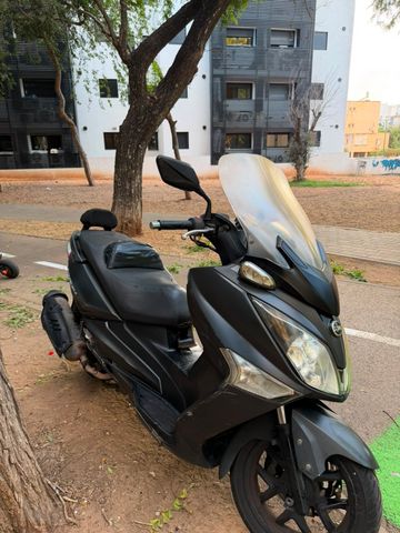 מודעת רכב סאן יאנג ג'וי-מקס 250 XI