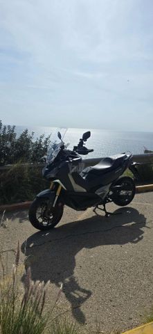 מודעת רכב סאן יאנג ADX400