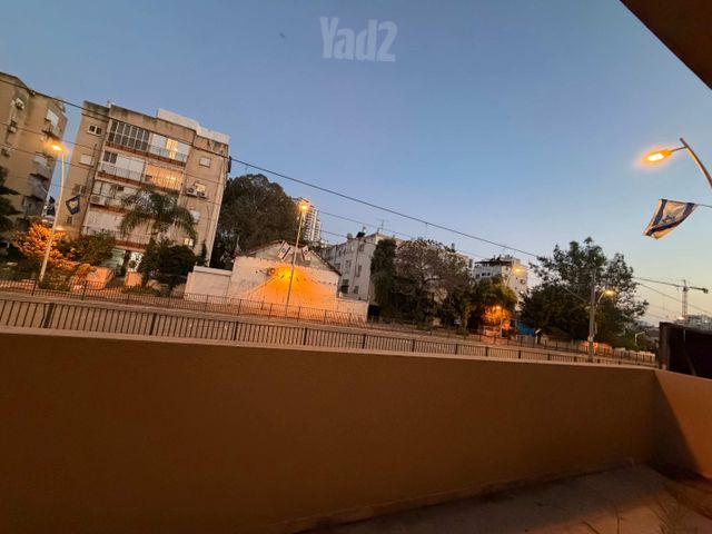 דירת גן, זאב אורלוב 27, קרול, פתח תקווה