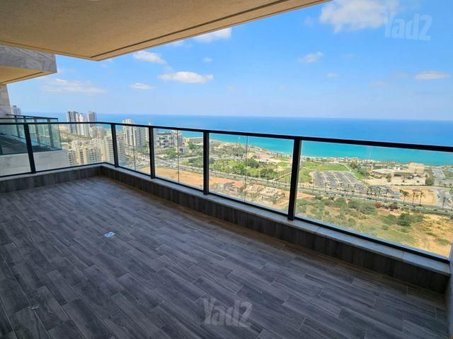 דירה, ארצי שרמן 4, גלי הים, נתניה
