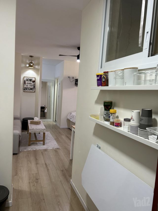יחידת דיור, השקד 100, שורש, שורש