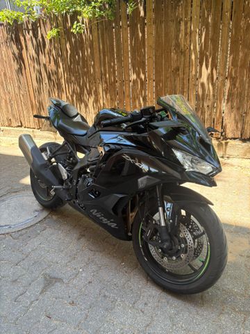 מודעת רכב קאוואסאקי ZX4R