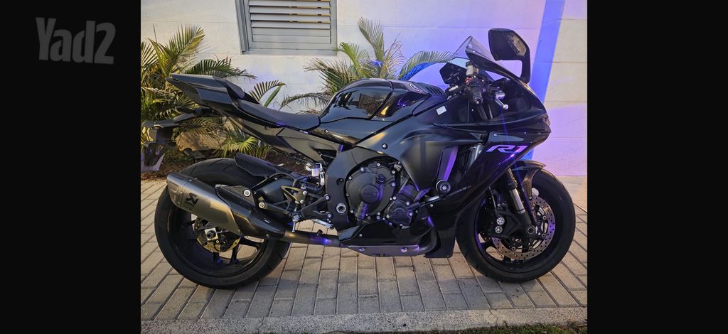 מודעת רכב ימאהה YZF-R1