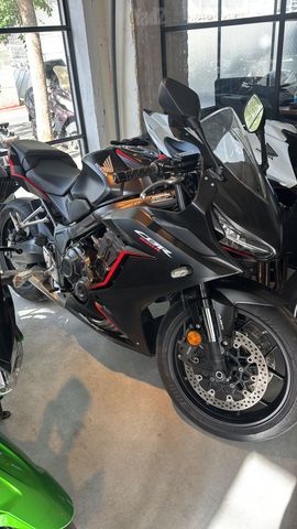 מודעת רכב הונדה CBR650R