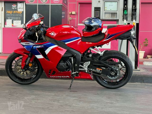 מודעת רכב הונדה CBR600RR