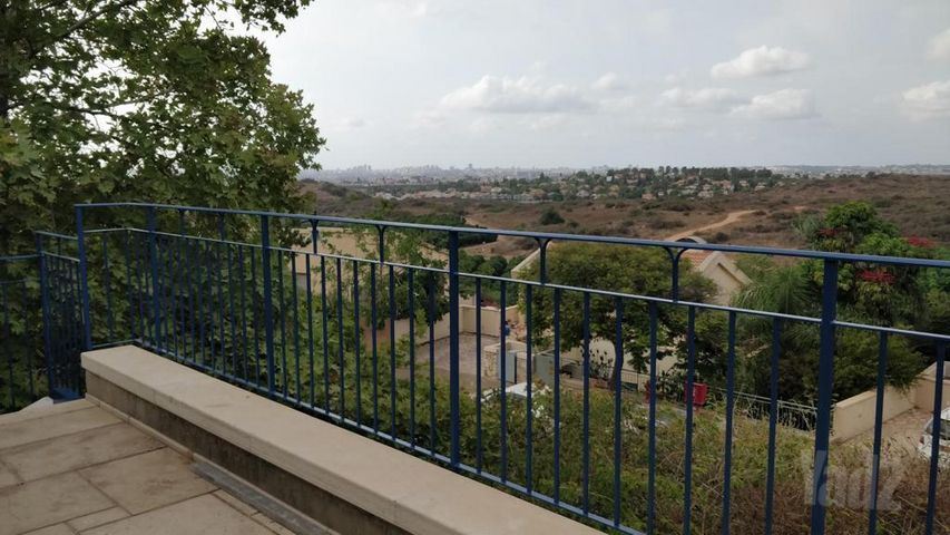 גלבוע 211