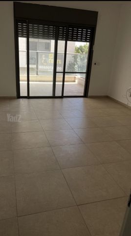 תאנה 28
