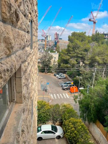דירה להשכרה בירושלים — 3