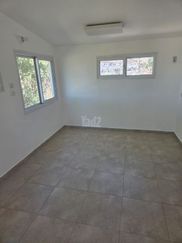 המייסדים 18