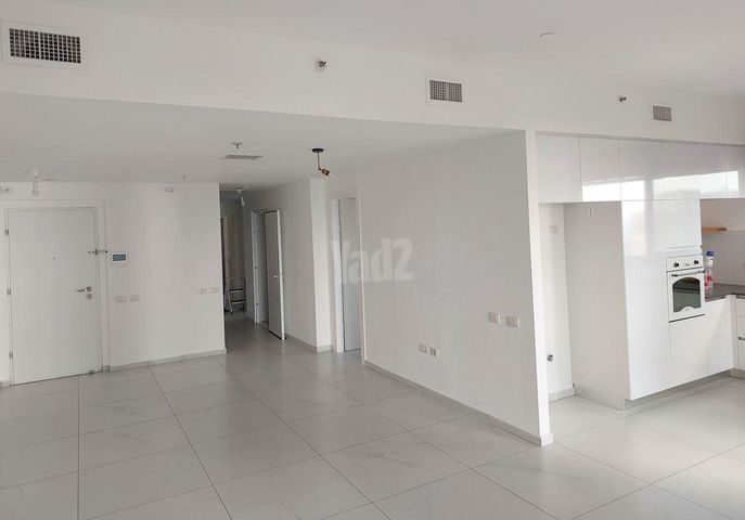 תמונה 3 של דירת 5 חדרים להשכרה בנתניה