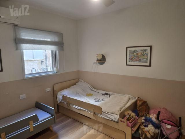 דירה, גנסין 14, גבעת הרמבם, גבעתיים