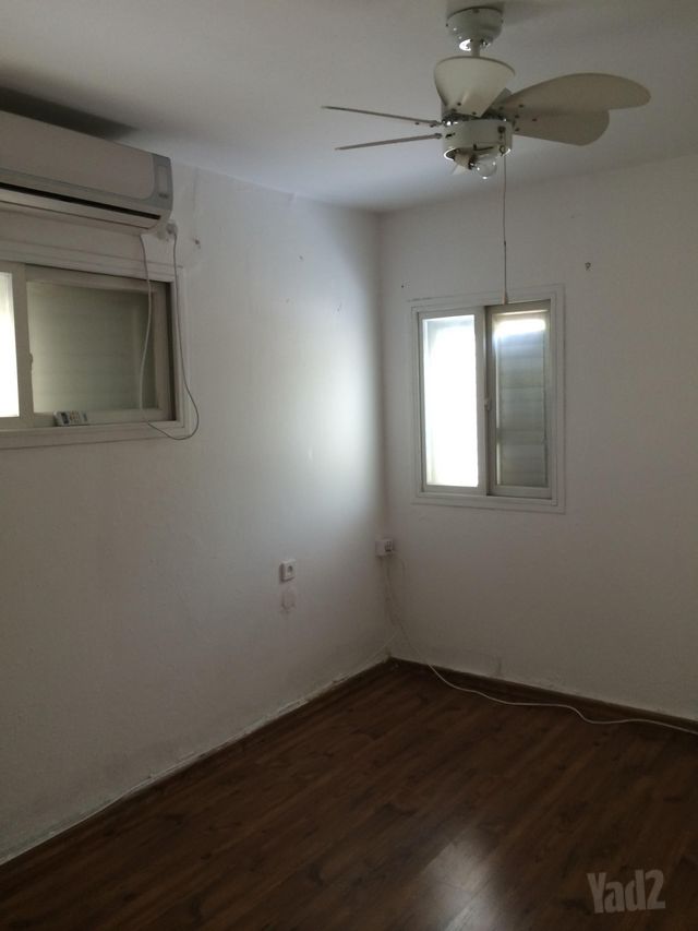 דירה, הרב לוי 17, רמת הנשיא, בת ים