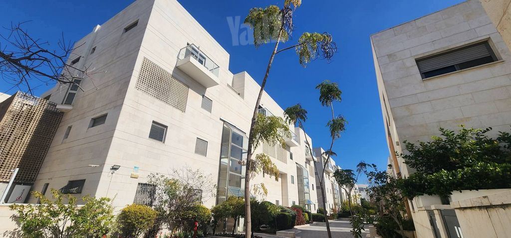 דירה למכירה בתל אביב יפו (תיווך) — 2