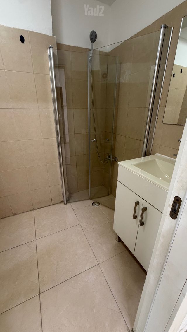 דירת גן, רחבת הסוכנות, הנצחון, דימונה