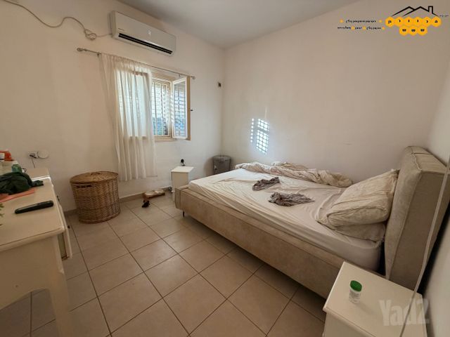 Rehovot, Israel 7