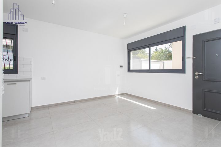 מודעת נכס, התיכון, נווה שאנן, חיפה