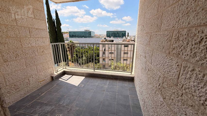 דירה להשכרה בבית שמש (תיווך) — 4
