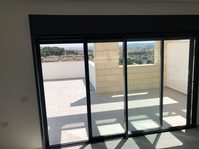 תמונה 8 של דירת 5 חדרים להשכרה בירושלים