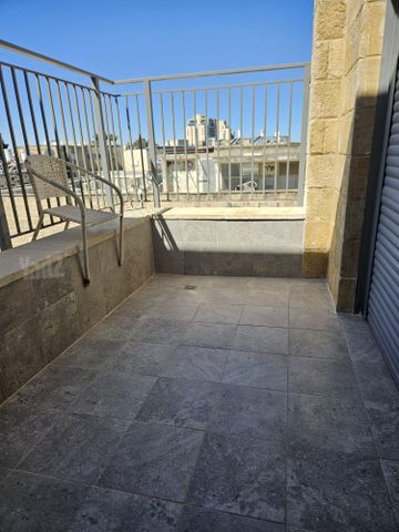 דירה להשכרה בירושלים (תיווך) — 3