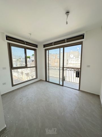 בניין מגורים להשכרה בתל אביב יפו (תיווך) — 2
