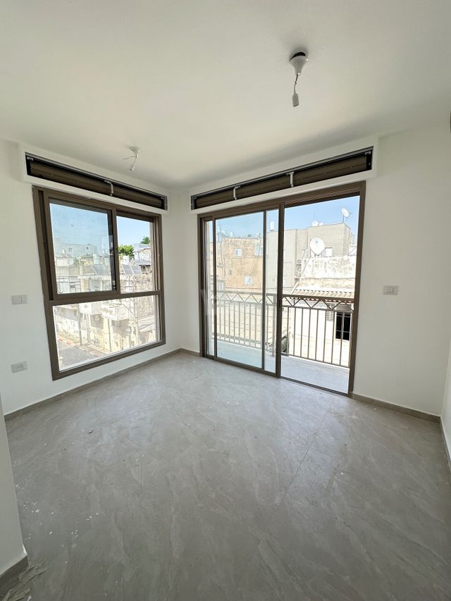 בניין מגורים, זרח, התקוה, בית יעקב, נווה צה"ל, תל אביב יפו