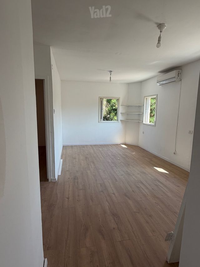 יחידת דיור, רימון, בת חן, בת חן