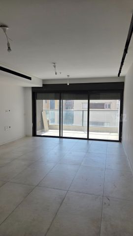 דירה להשכרה בתל אביב יפו (תיווך) — 2