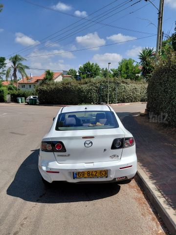 מודעת רכב מאזדה 3