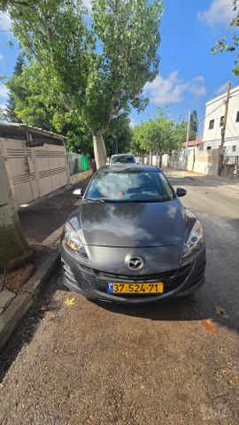 מודעת רכב מאזדה 3