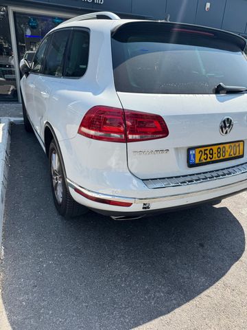 מודעת רכב פולקסווגן טוארג