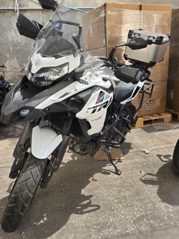 מודעת רכב בנלי TRK502X