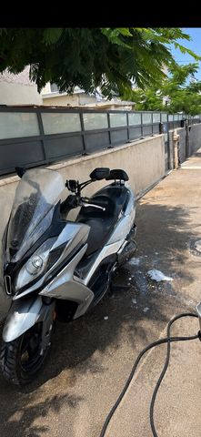 מודעת רכב קימקו דאון-טאון 350