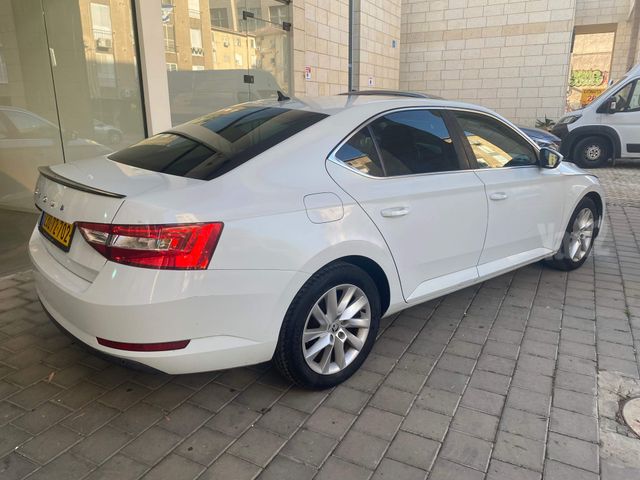 מודעת רכב סקודה סופרב 2