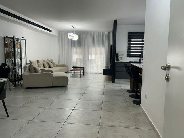 האישה העברייה 5