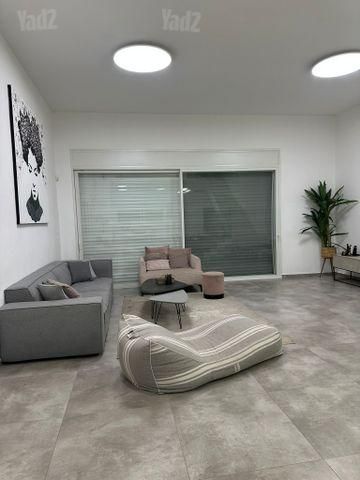 דו משפחתי, האחווה 35, שרונה, כפר יונה
